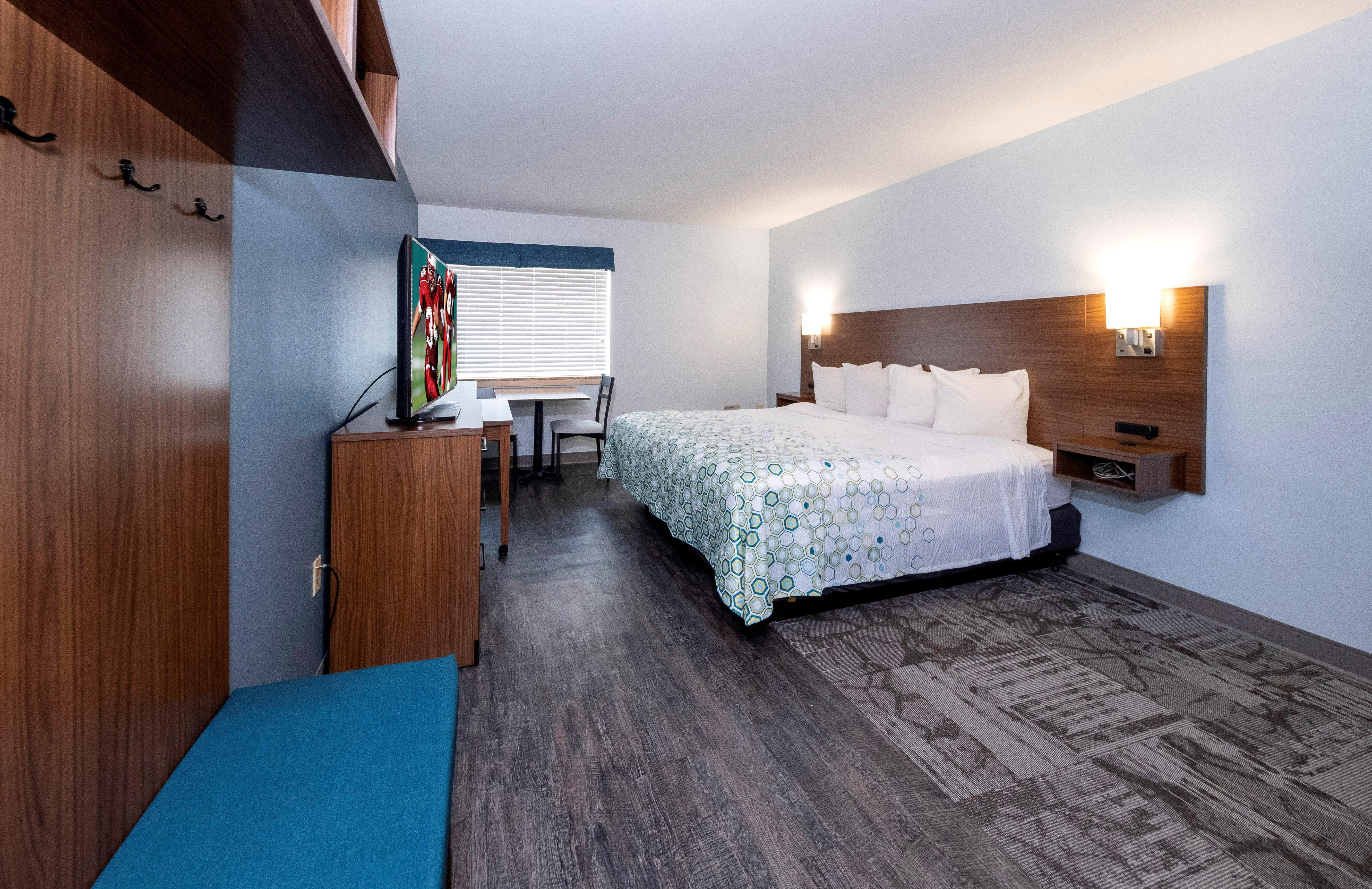 Red Roof Inn & Suites Wilmington - Нью-Касл Экстерьер фото