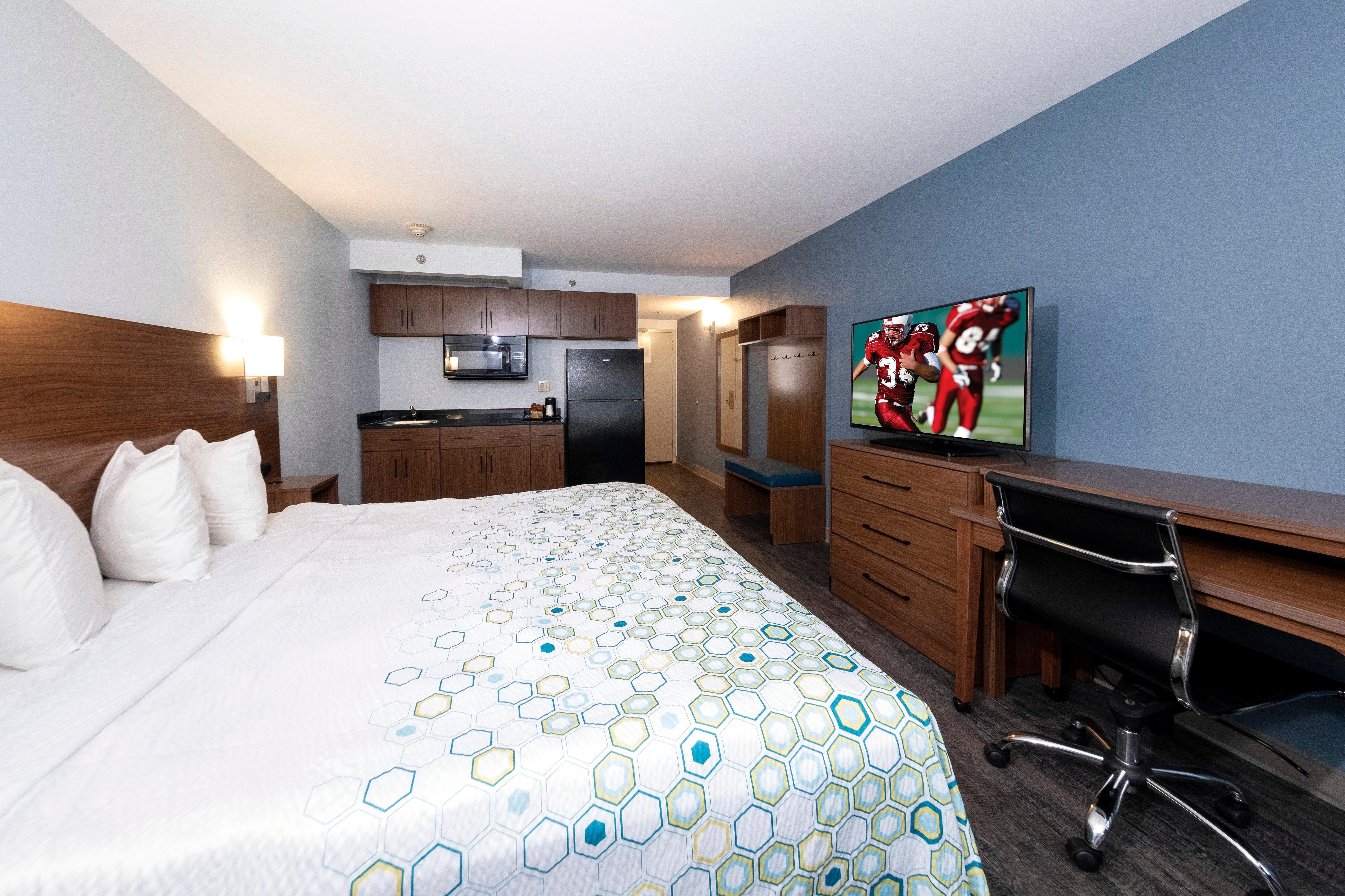 Red Roof Inn & Suites Wilmington - Нью-Касл Экстерьер фото