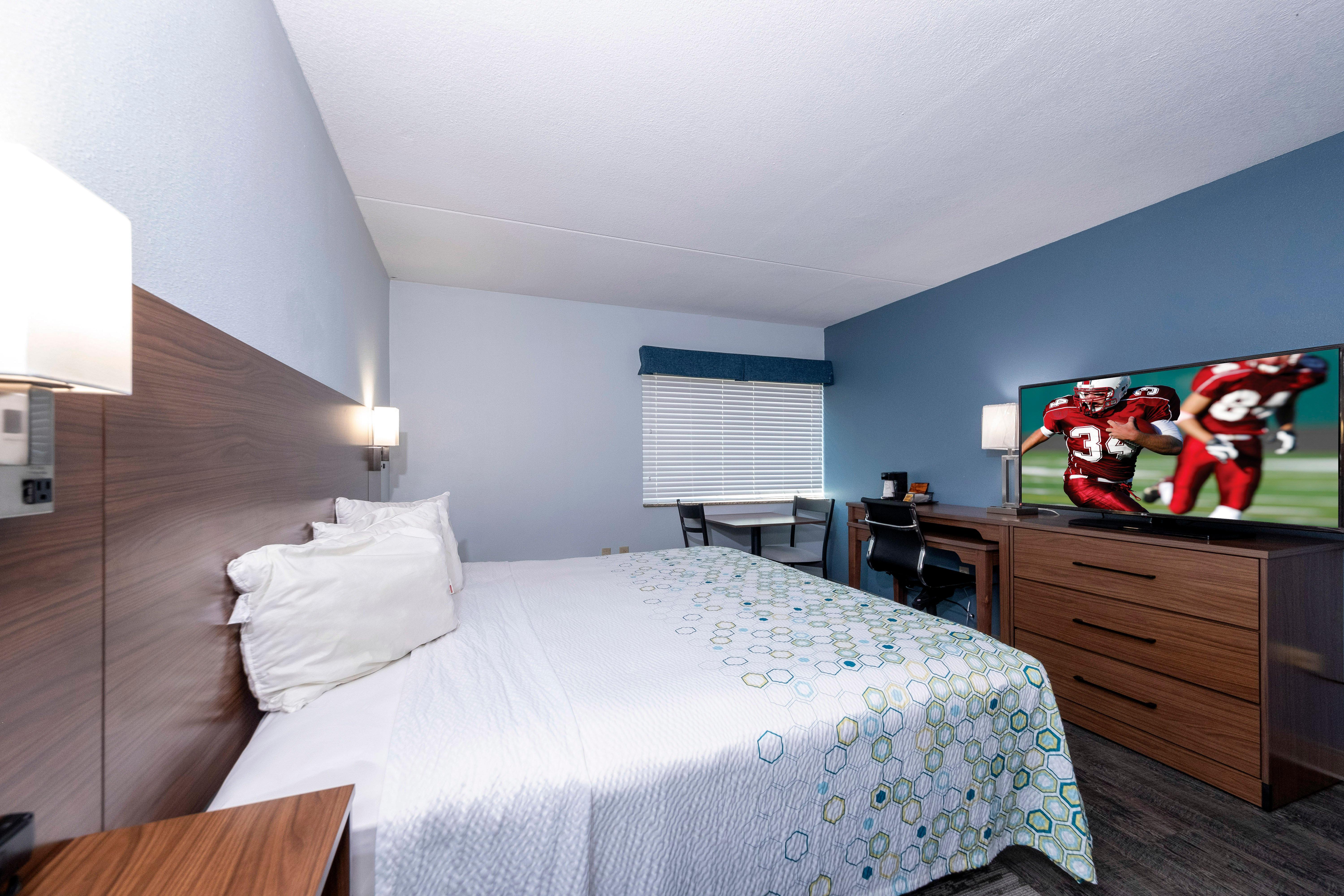 Red Roof Inn & Suites Wilmington - Нью-Касл Экстерьер фото