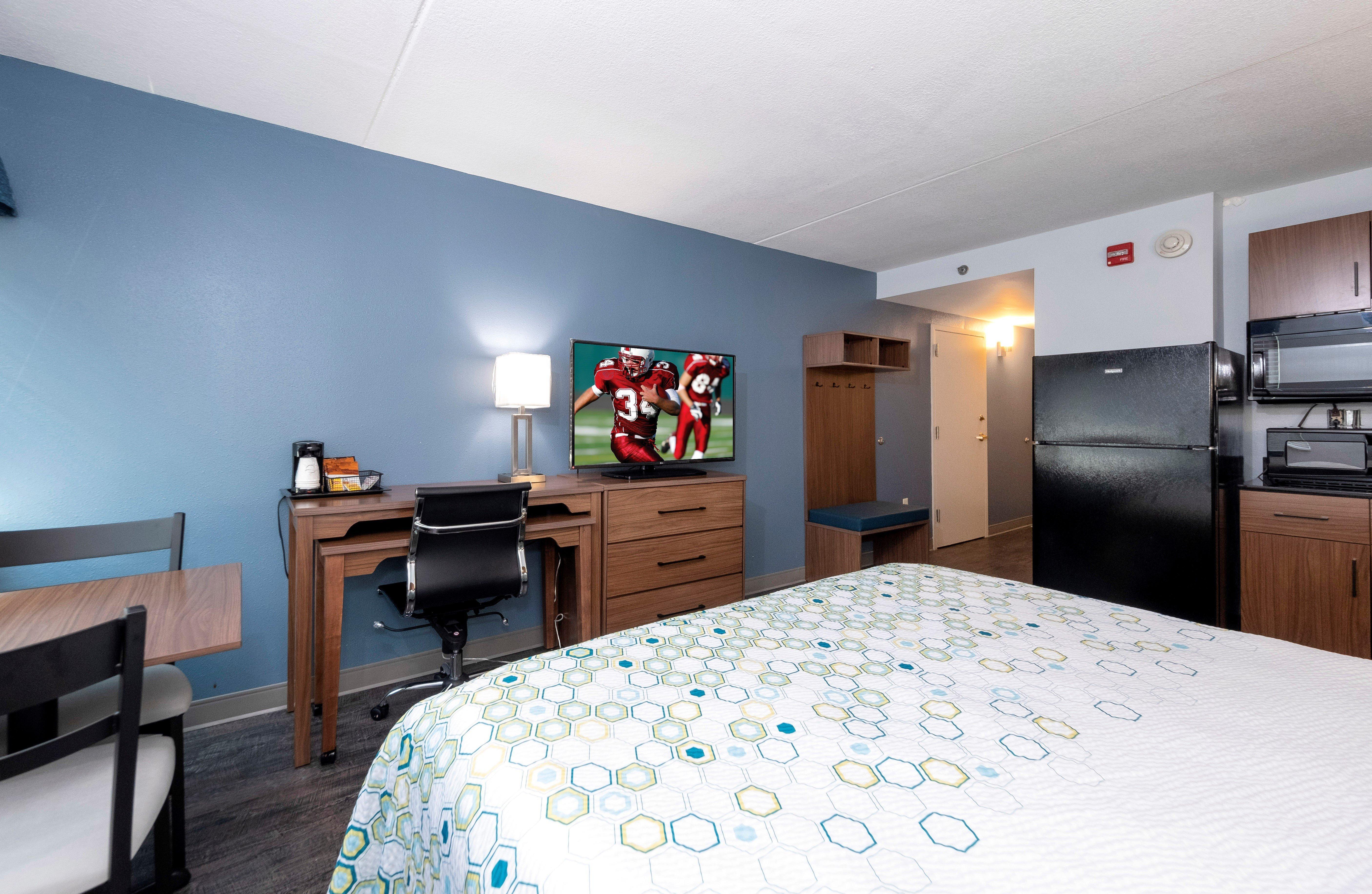 Red Roof Inn & Suites Wilmington - Нью-Касл Экстерьер фото