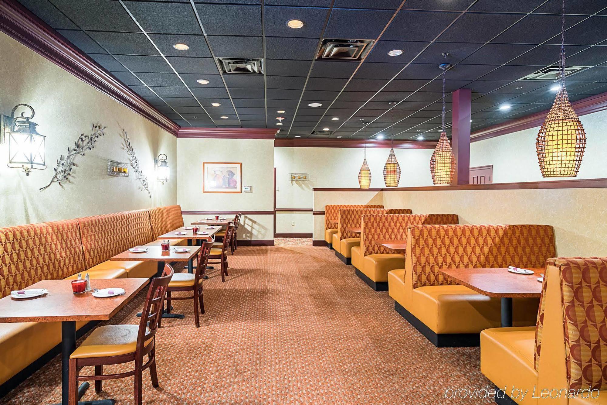 Red Roof Inn & Suites Wilmington - Нью-Касл Экстерьер фото